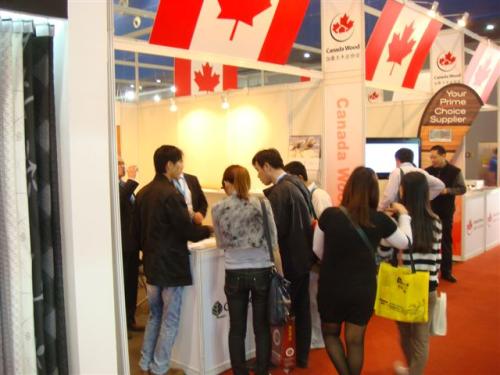 出國陪同翻譯一天多少錢？有什么收費注意事項？